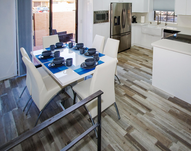 5704 E Aire Libre Avenue - Photo Thumbnail 6