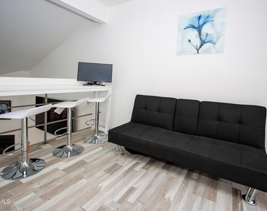 5704 E Aire Libre Avenue - Photo Thumbnail 15