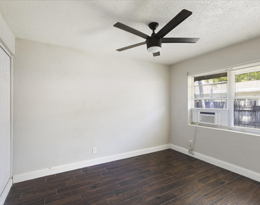 730 Nw 4th Avenue - Photo Thumbnail 4