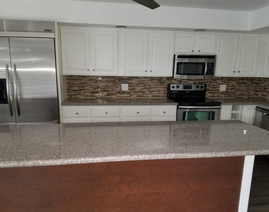 1500 W Rio Salado Parkway - Photo Thumbnail 7