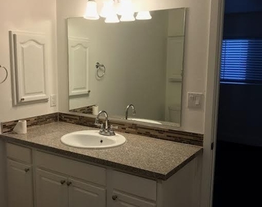 1500 W Rio Salado Parkway - Photo Thumbnail 5