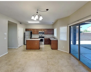 1640 S 171st Drive - Photo Thumbnail 2