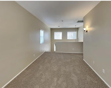 1640 S 171st Drive - Photo Thumbnail 9
