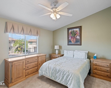 9750 N Monterey Drive - Photo Thumbnail 11
