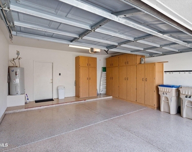 9750 N Monterey Drive - Photo Thumbnail 14