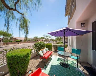 9750 N Monterey Drive - Photo Thumbnail 16