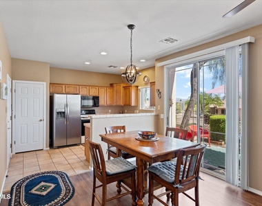 9750 N Monterey Drive - Photo Thumbnail 4