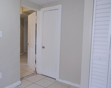 1104 22nd Street - Photo Thumbnail 12