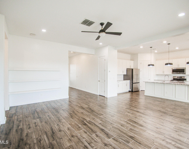 21583 E Arroyo Verde Court - Photo Thumbnail 10