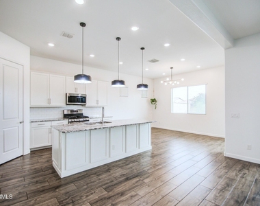21583 E Arroyo Verde Court - Photo Thumbnail 8