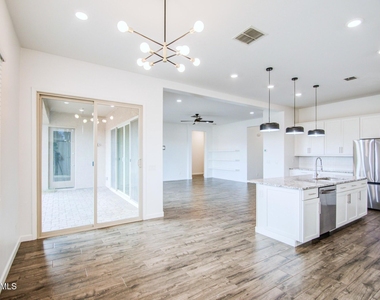 21583 E Arroyo Verde Court - Photo Thumbnail 5