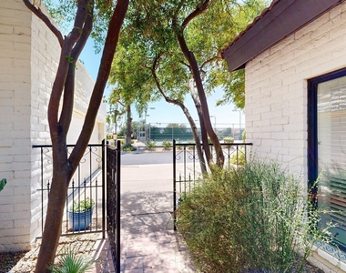 7346 E Krall Street - Photo Thumbnail 28