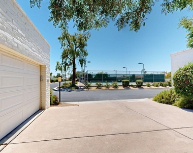 7346 E Krall Street - Photo Thumbnail 2