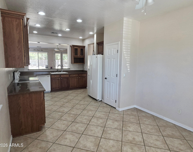 4762 E Lark Street - Photo Thumbnail 14