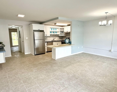 28 Ventnor B Drive - Photo Thumbnail 6