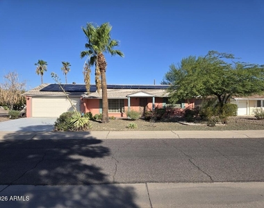11224 N 105th Avenue - Photo Thumbnail 1