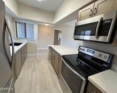 10401 N Saguaro -- - Photo Thumbnail 6