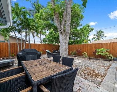 1479 Se 4th Avenue - Photo Thumbnail 8