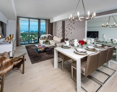 500 E Las Olas Boulevard - Photo Thumbnail 10