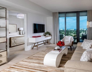 500 E Las Olas Boulevard - Photo Thumbnail 12