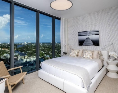 500 E Las Olas Boulevard - Photo Thumbnail 9