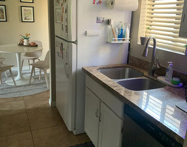 4813 N 73rd Street - Photo Thumbnail 13