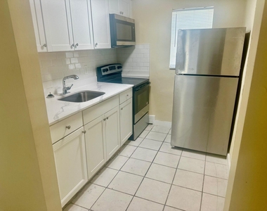 22 Nw 8th Avenue Nw - Photo Thumbnail 1