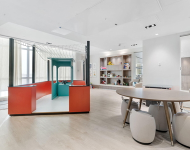 220 Lake Shore Drive - Photo Thumbnail 10