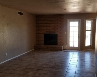 1626 W Beaubien Drive - Photo Thumbnail 6
