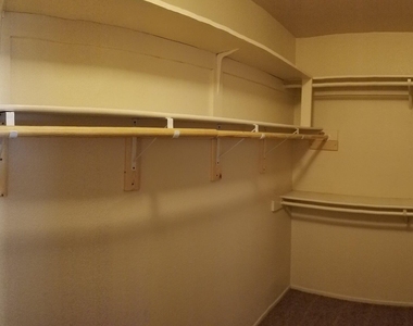 1626 W Beaubien Drive - Photo Thumbnail 25