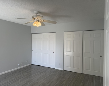 1501 Waterview Circle - Photo Thumbnail 10