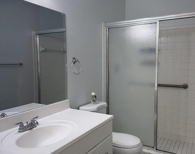 1501 Waterview Circle - Photo Thumbnail 14