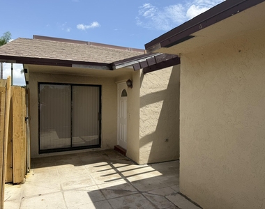 1501 Waterview Circle - Photo Thumbnail 3