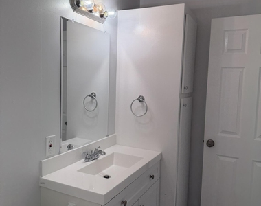 1501 Waterview Circle - Photo Thumbnail 16