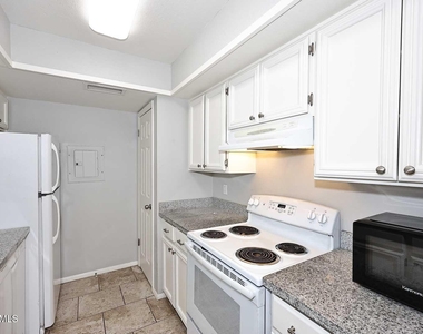 812 E Eugie Avenue - Photo Thumbnail 12