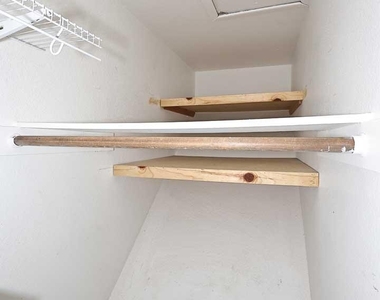 812 E Eugie Avenue - Photo Thumbnail 21