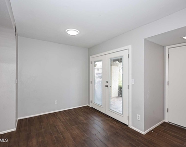 812 E Eugie Avenue - Photo Thumbnail 8