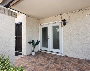 812 E Eugie Avenue - Photo Thumbnail 2