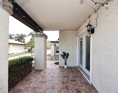 812 E Eugie Avenue - Photo Thumbnail 3