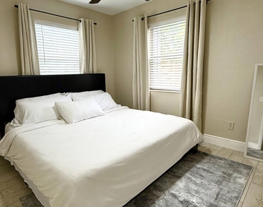 1529 Nw 4th Avenue - Photo Thumbnail 3