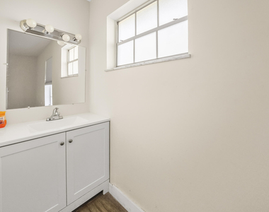 270 Cape Cod Circle - Photo Thumbnail 6
