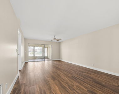 270 Cape Cod Circle - Photo Thumbnail 11