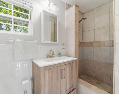 6929 120th Avenue N - Photo Thumbnail 13