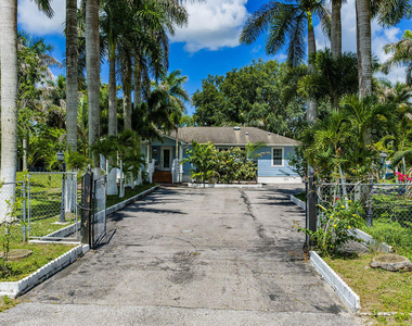 6929 120th Avenue N - Photo Thumbnail 4
