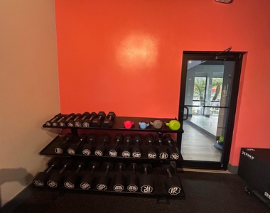 4108 N Pine Island Road - Photo Thumbnail 14