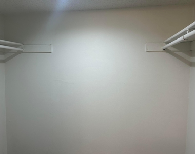 4108 N Pine Island Road - Photo Thumbnail 6