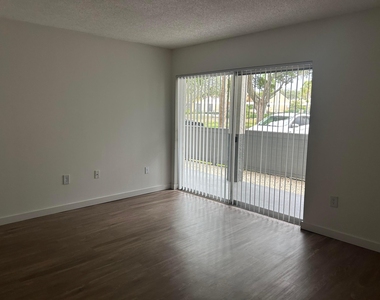 4108 N Pine Island Road - Photo Thumbnail 1
