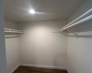 4108 N Pine Island Road - Photo Thumbnail 17