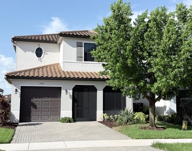 5489 Soria Avenue - Photo Thumbnail 1
