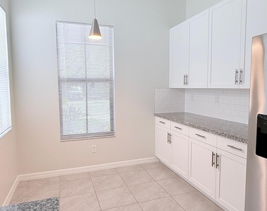 5489 Soria Avenue - Photo Thumbnail 6